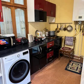 In Binəqədi rayonu 100.0 m² house with 3.0 rooms is for sale - Image 2