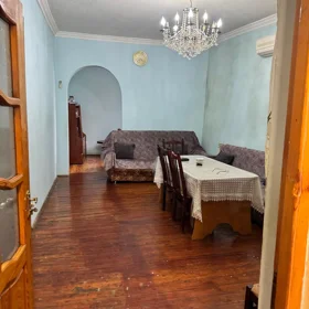 In Binəqədi rayonu 100.0 m² house with 3.0 rooms is for sale - Image 9