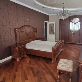 In Baku 140.0 m² apartment is for rent - Image 5