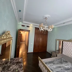 In Baku 130.0 m² apartment is for rent - Image 9