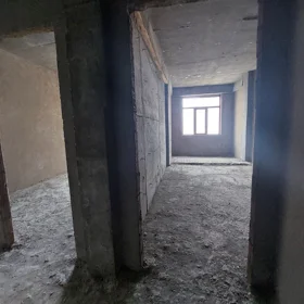 In Baku 219.0 m² apartment is for sale - Image 8