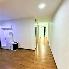 In Baku 176.0 m² apartment is for rent - Image 2