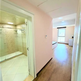 In Baku 176.0 m² apartment is for rent - Image 9