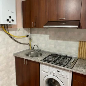 In Baku 70.0 m² apartment is for rent - Image 2