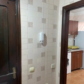 In Baku 70.0 m² apartment is for rent - Image 9