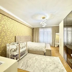 In Baku 95.0 m² apartment is for sale - Image 4