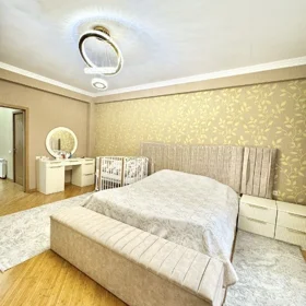 In Baku 95.0 m² apartment is for sale - Image 6