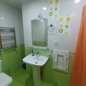 In Baku 70.0 m² apartment is for rent - Image 8