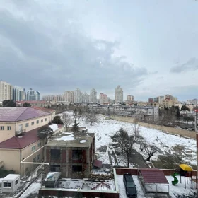 In Baku 170.0 m² apartment is for sale - Image 4