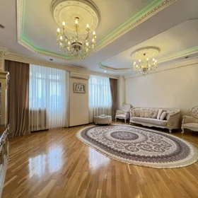 In Baku 170.0 m² apartment is for sale - Image 7