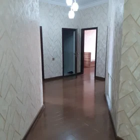 In Baku 70.0 m² apartment is for sale - Image 5