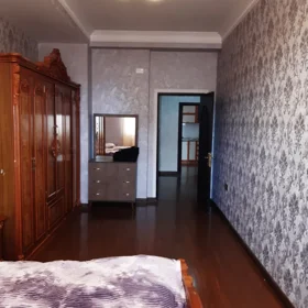 In Baku 70.0 m² apartment is for sale - Image 6