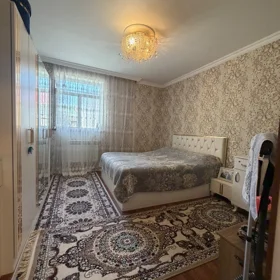 In nan 100.0 m² house with 7.0 rooms is for sale - Image 6