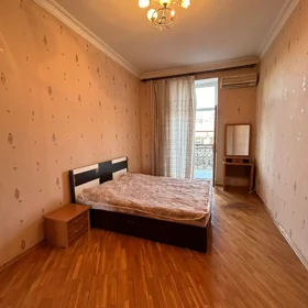 In Baku 80.0 m² apartment is for rent - Image 6
