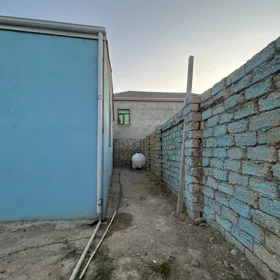 In Suraxanı rayonu 145.0 m² house with 3.0 rooms is for sale - Image 3