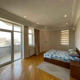 In Baku 145.0 m² apartment is for rent - Image 7