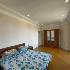 In Baku 145.0 m² apartment is for rent - Image 8