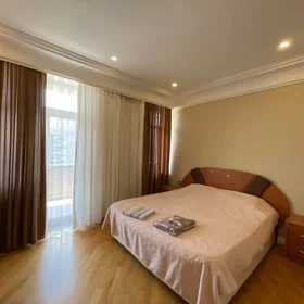 In Baku 145.0 m² apartment is for rent - Image 9