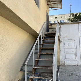 In Səbail rayonu 187.0 m² commercial is for sale - Image 4