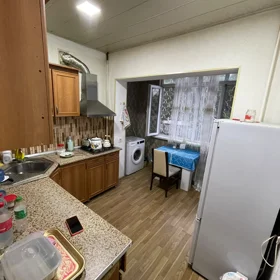 In Baku 65.0 m² apartment is for sale - Image 3