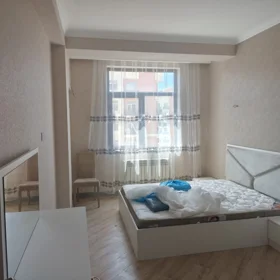 In Baku 72.0 m² apartment is for rent - Image 3
