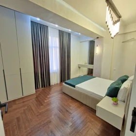 In Baku 102.0 m² apartment is for sale - Image 10