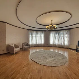 In Baku 240.0 m² apartment is for rent - Image 3
