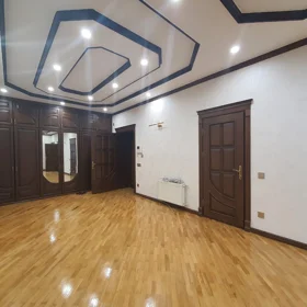 In Baku 240.0 m² apartment is for rent - Image 5