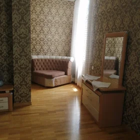 In Baku 125.0 m² apartment is for rent - Image 6