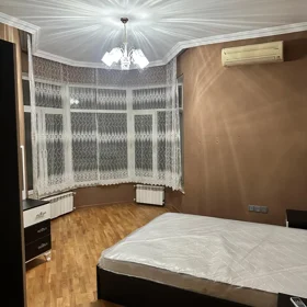 In Baku 140.0 m² apartment is for rent - Image 5
