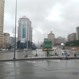 In Baku 70.0 m² apartment is for rent - Image 2