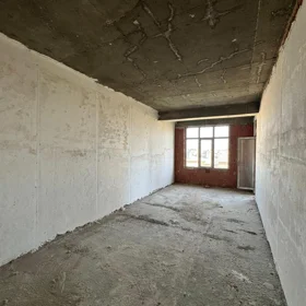 In Baku 181.0 m² apartment is for sale - Image 3