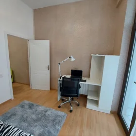 In Baku 95.0 m² apartment is for rent - Image 7