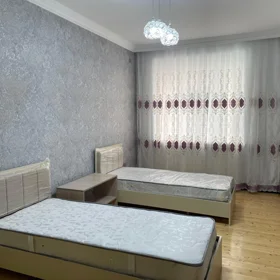 In Baku 140.0 m² apartment is for sale - Image 2