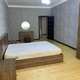 In Baku 140.0 m² apartment is for sale - Image 9
