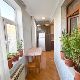 In Baku 90.0 m² apartment is for sale - Image 2