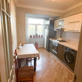 In Baku 90.0 m² apartment is for sale - Image 9