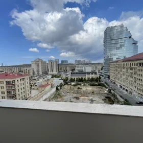 In Baku 130.0 m² apartment is for rent - Image 10