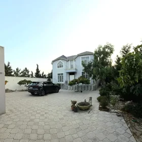 In nan 200.0 m² house with 6.0 rooms is for sale - Image 3