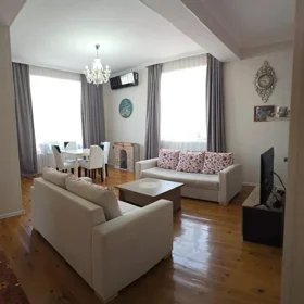 In nan 200.0 m² house with 6.0 rooms is for sale - Image 6