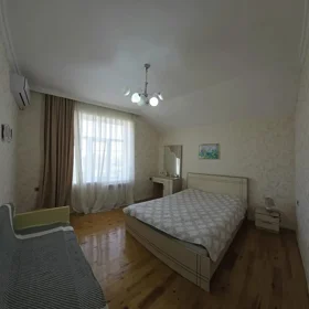 In nan 200.0 m² house with 6.0 rooms is for sale - Image 10