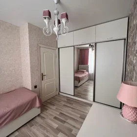 In Baku 150.0 m² house with 4.0 rooms is for sale - Image 2