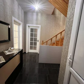 In Baku 150.0 m² house with 4.0 rooms is for sale - Image 6