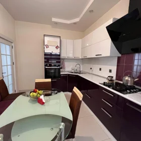In Baku 150.0 m² house with 4.0 rooms is for sale - Image 8