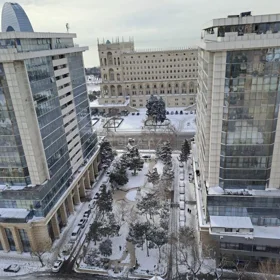 In Baku 140.0 m² apartment is for rent - Image 2