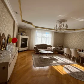 In Baku 132.0 m² apartment is for sale - Image 4