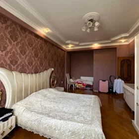 In Baku 132.0 m² apartment is for sale - Image 9