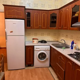 In Baku 87.0 m² apartment is for rent - Image 9