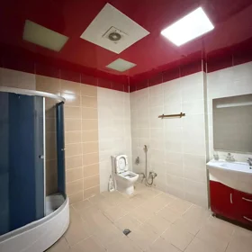 In Baku 165.0 m² apartment is for rent - Image 3