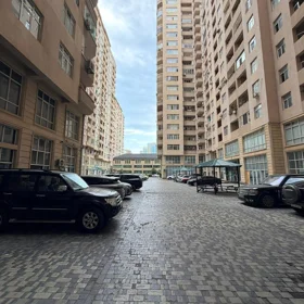 In Baku 165.0 m² apartment is for rent - Image 5